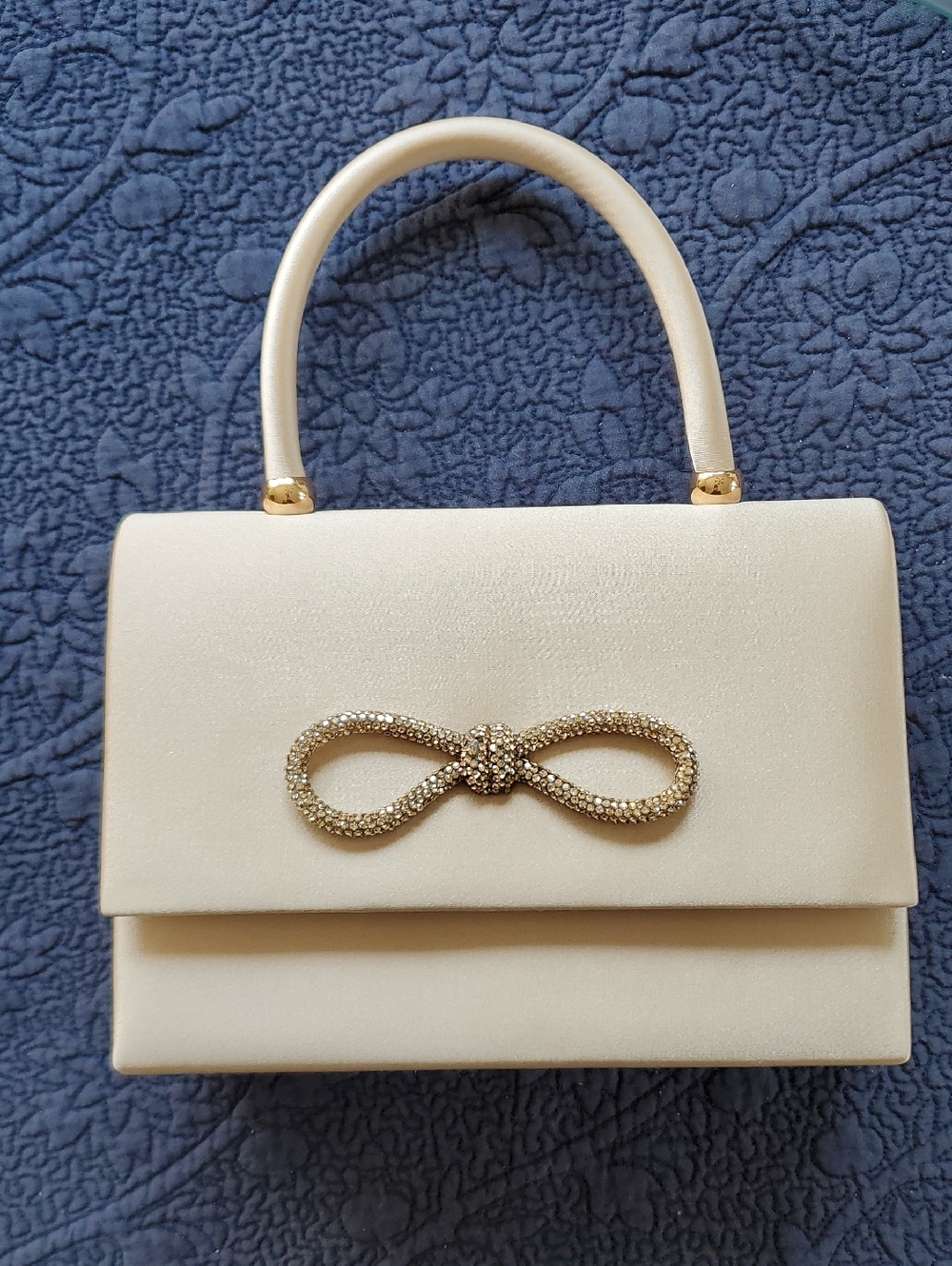 Elegant Champagne Top-Handle Evening Bag with Rhinestone Bow